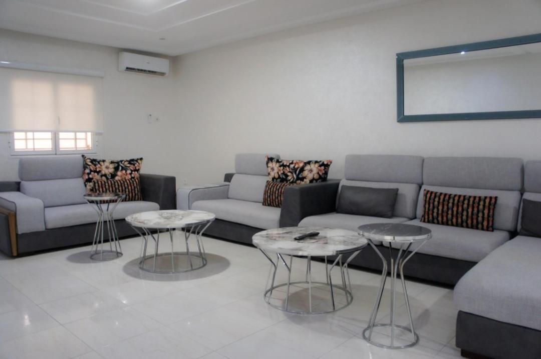Valencia Hotel & Appartements Nouadhibou Exteriör bild